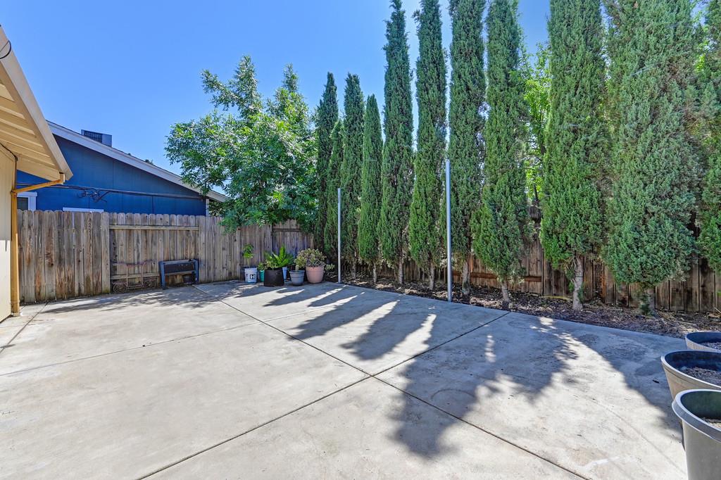 9350 Camada Court, Elk Grove, California image 4