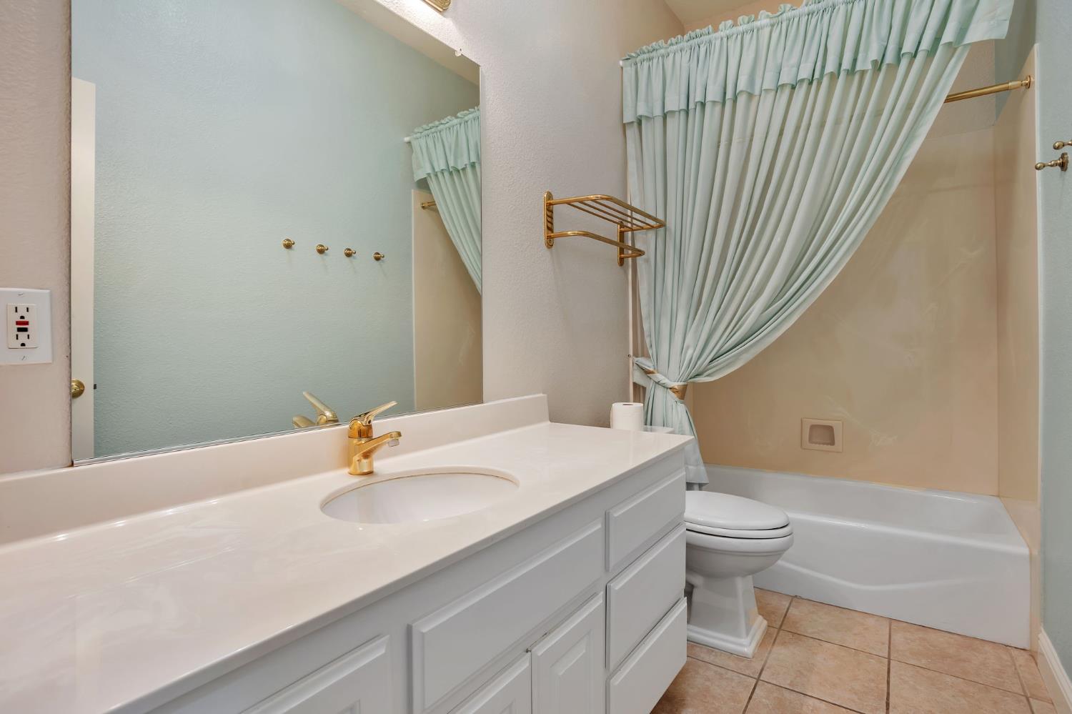 Yana Place, Davis, California image 32