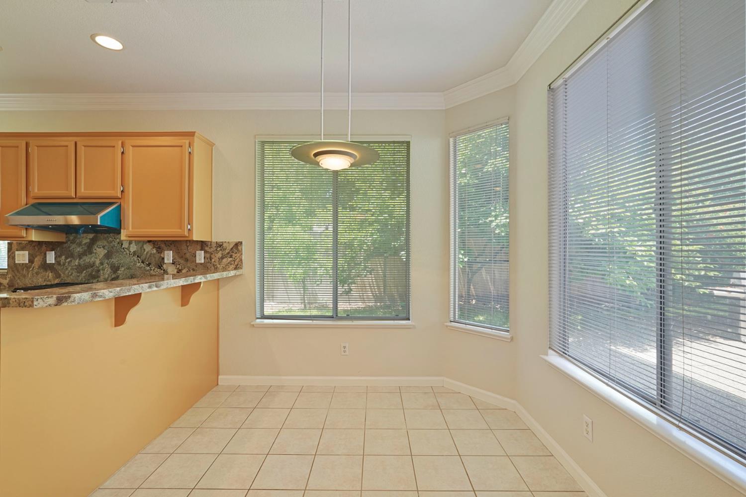 Detail Gallery Image 19 of 50 For 1053 L Aloutte Way, Sacramento,  CA 95831 - 4 Beds | 3 Baths