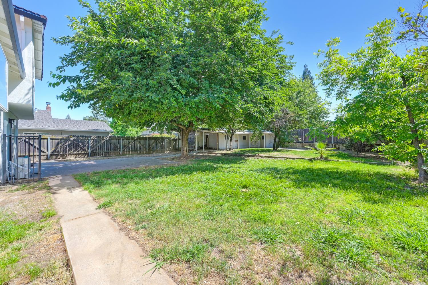 Coral Oak Way, Citrus Heights, California image 28