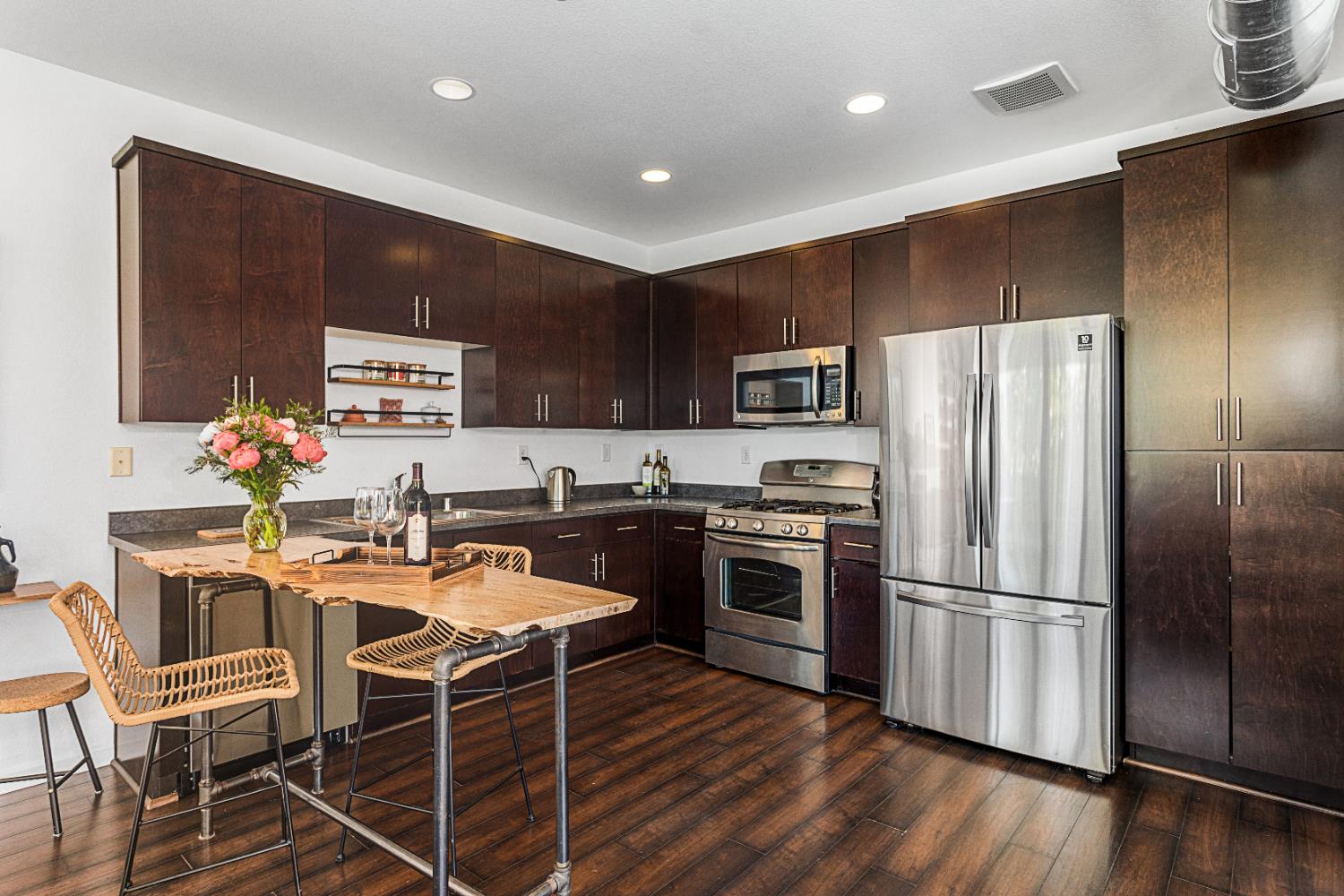 Bainite Court, West Sacramento, California image 9