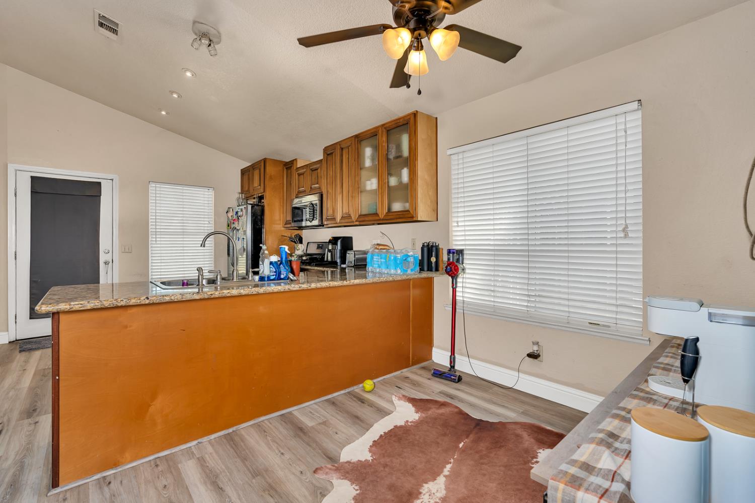 Rancho Vista Drive, Atwater, California image 8