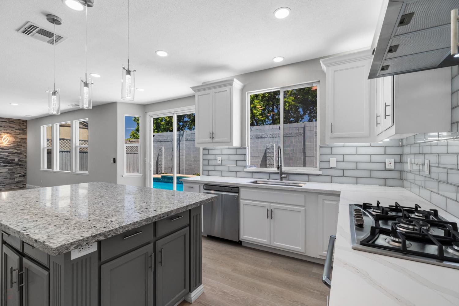 Detail Gallery Image 18 of 82 For 2431 Ogden Sannazor Ct, Tracy,  CA 95377 - 6 Beds | 4/1 Baths