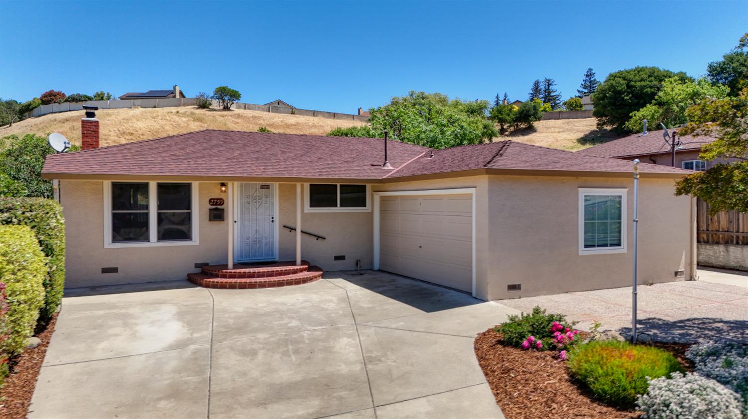 Clark Court, Pinole, California image 1