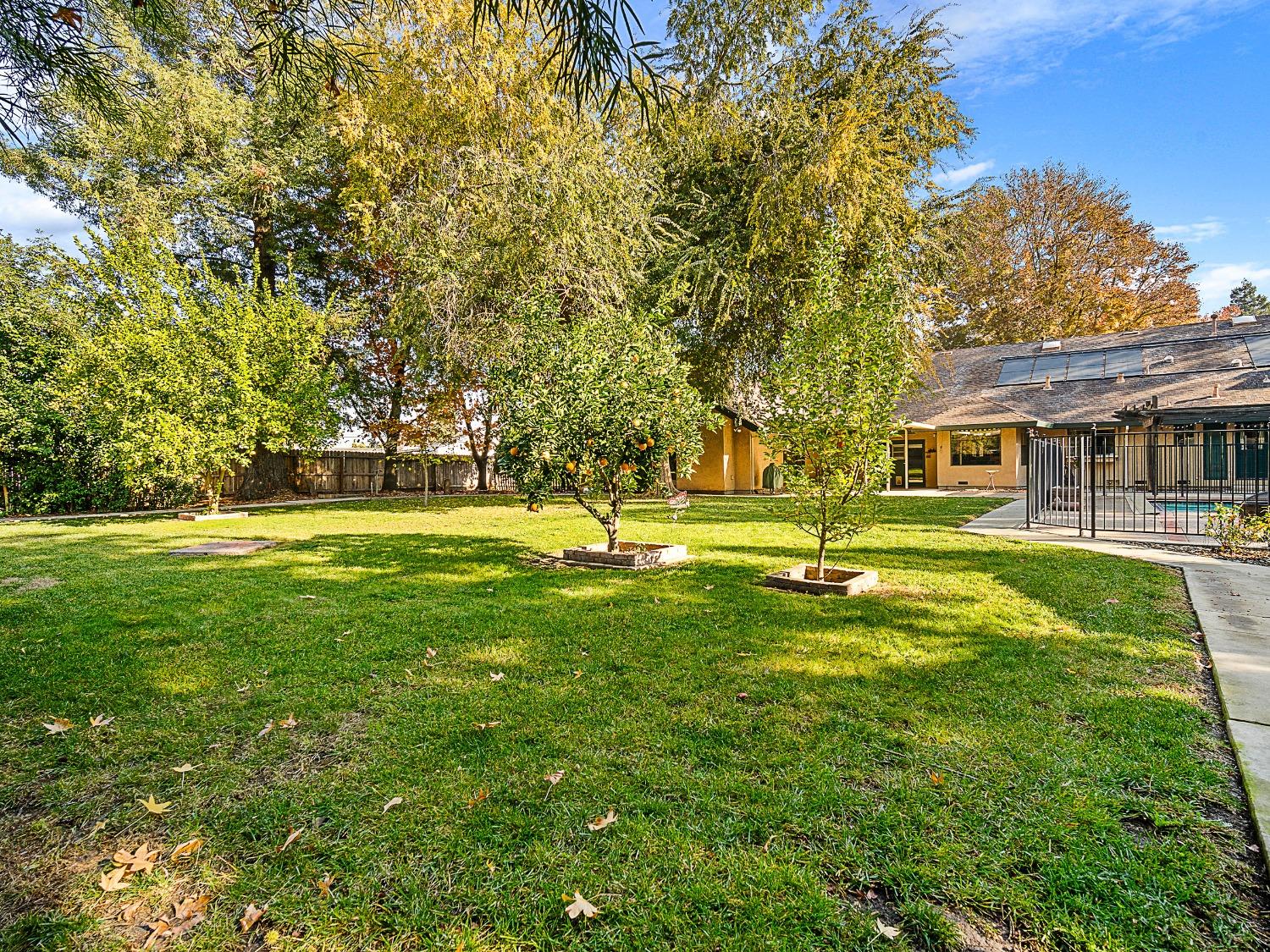 Laron Court, Stockton, California image 29