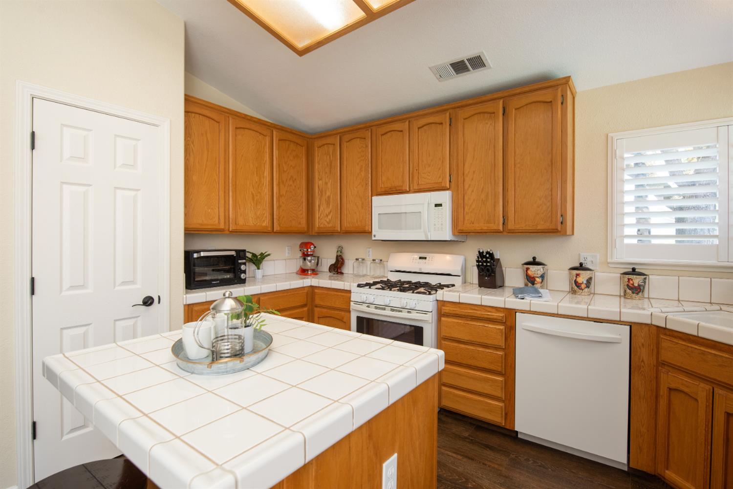 Bernstein Drive, Modesto, California image 10