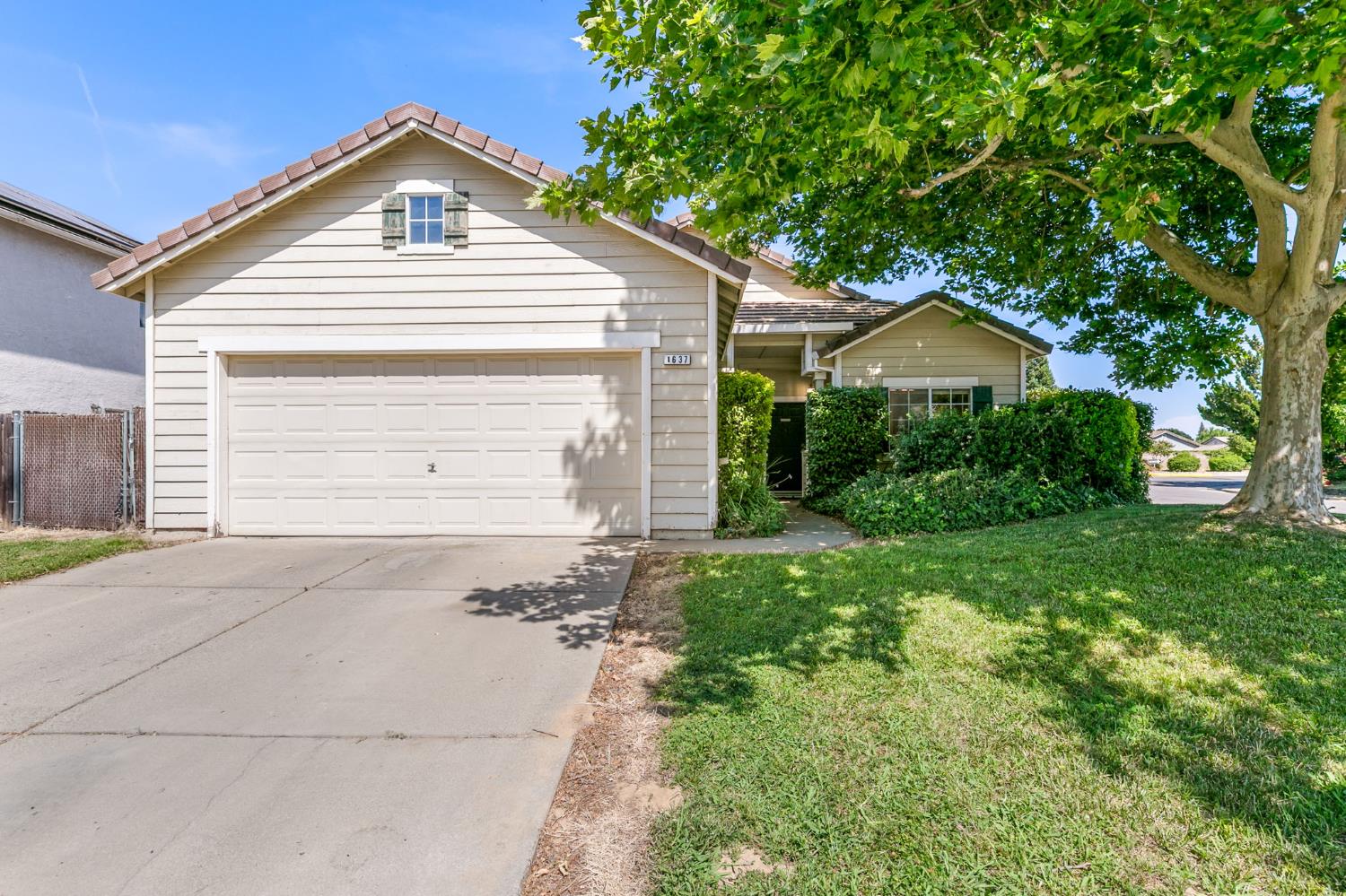 Oleander Drive, Yuba City, California image 2