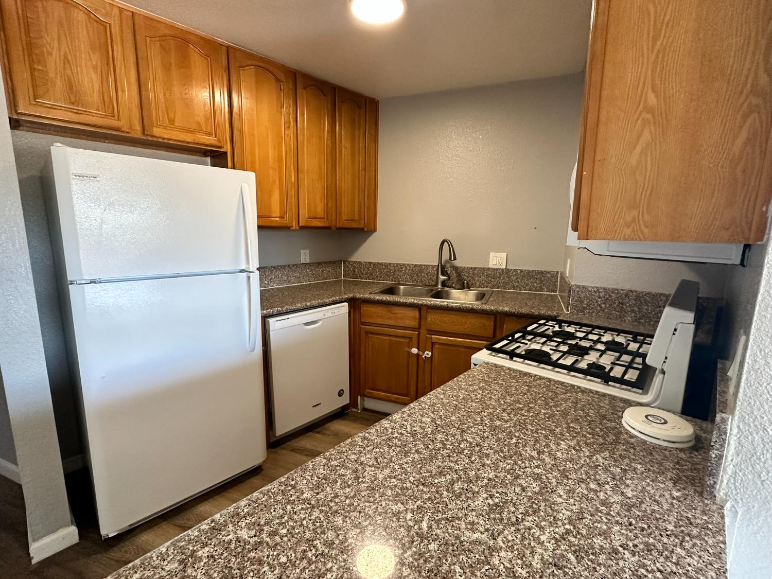 Birmingham Way, Rancho Cordova, California image 22