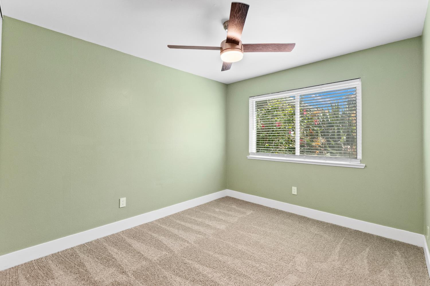Glen Alder Way, Sacramento, CA, 95826-4058