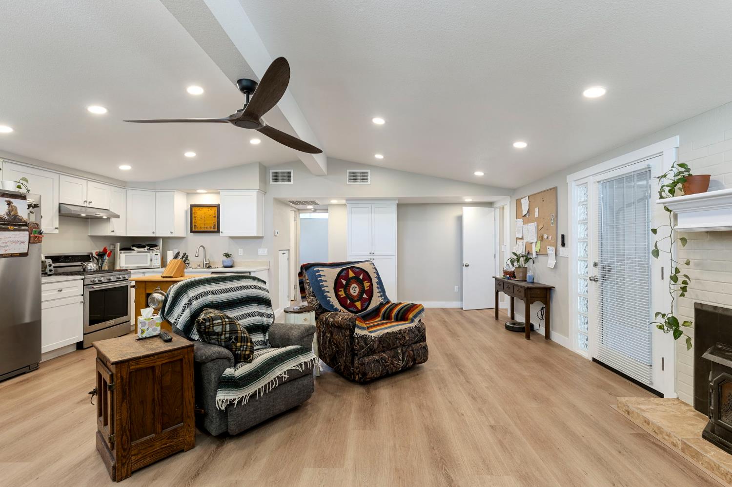 Brentwood Road, Roseville, California image 8