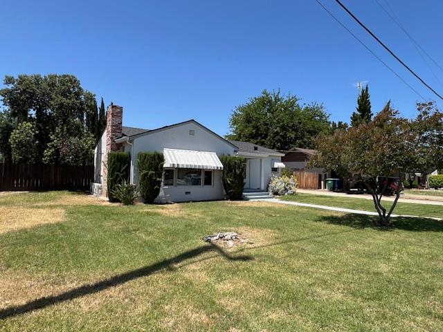 Laurel Avenue, Gustine, California image 2