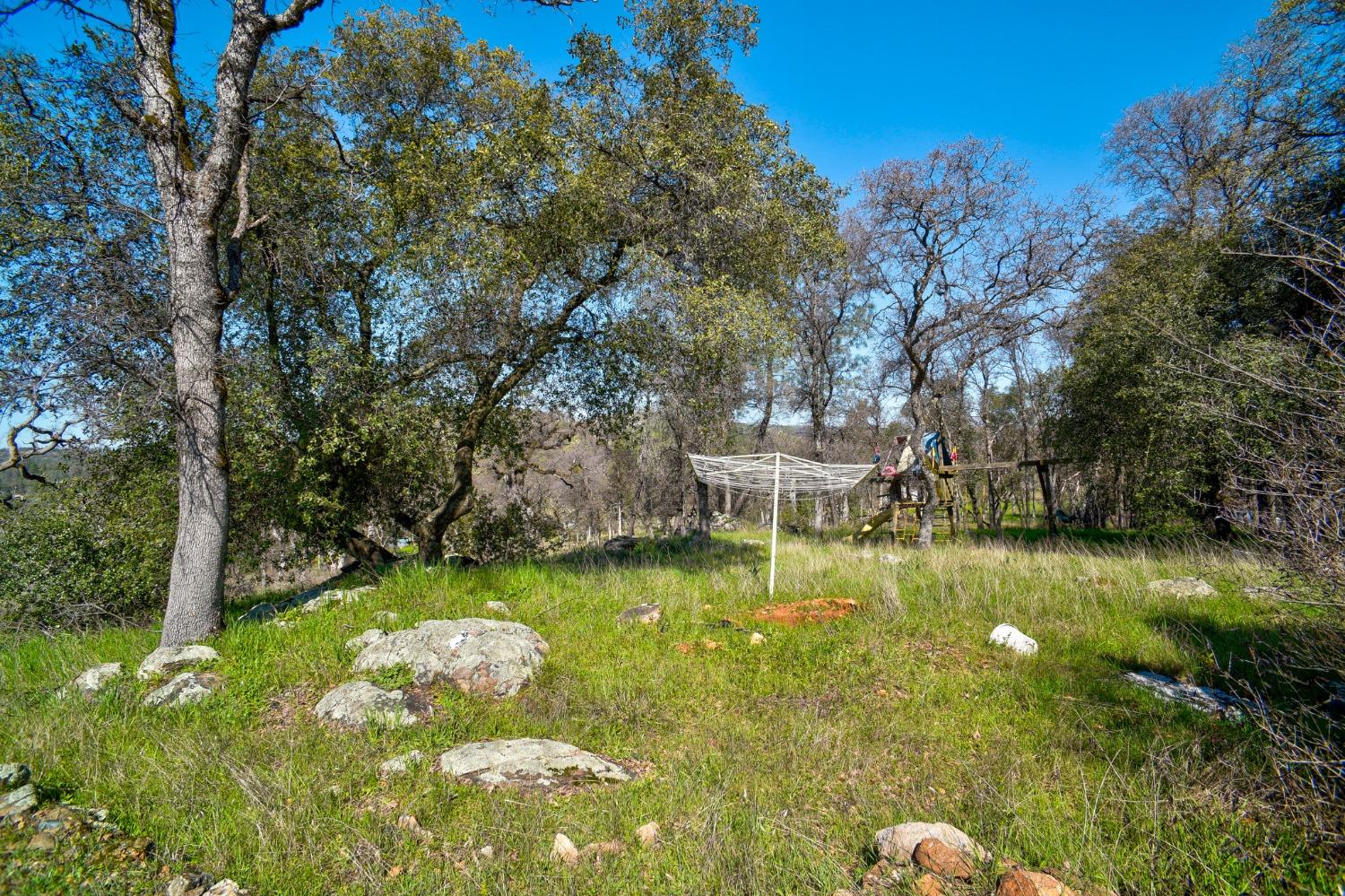 Stoney Oaks Boulevard, Oroville, California image 37