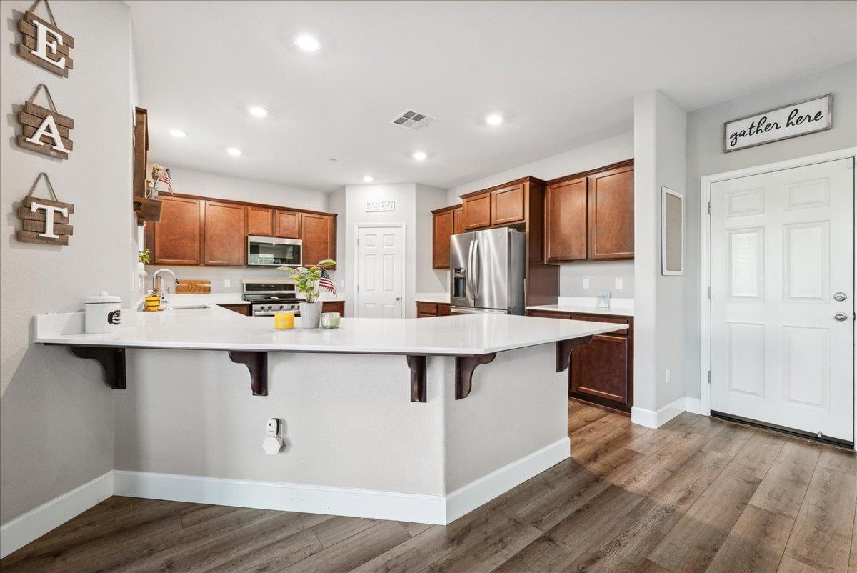 Encore Way, Roseville, California image 13