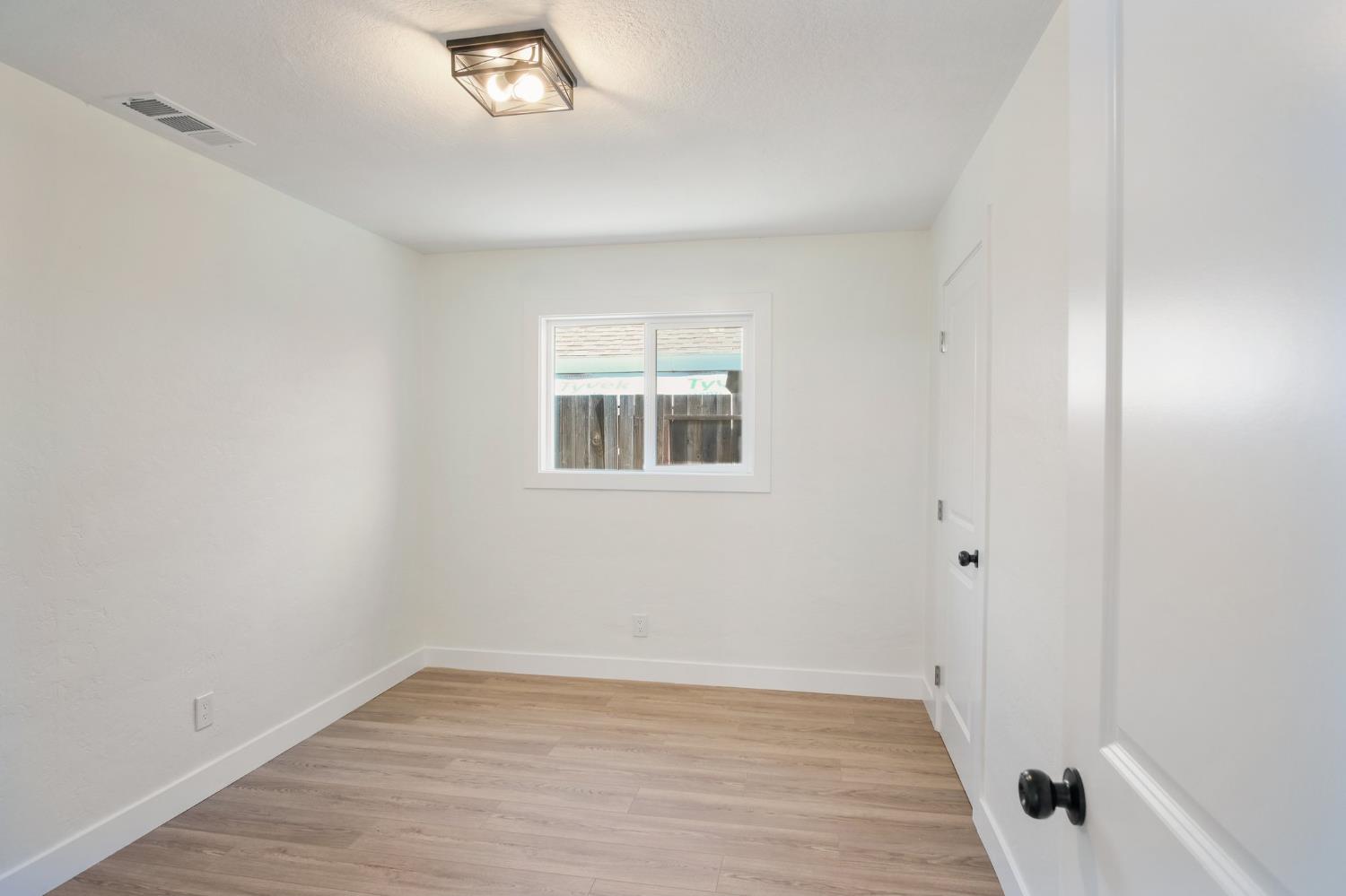 Whitcomb Way, Modesto, California image 14