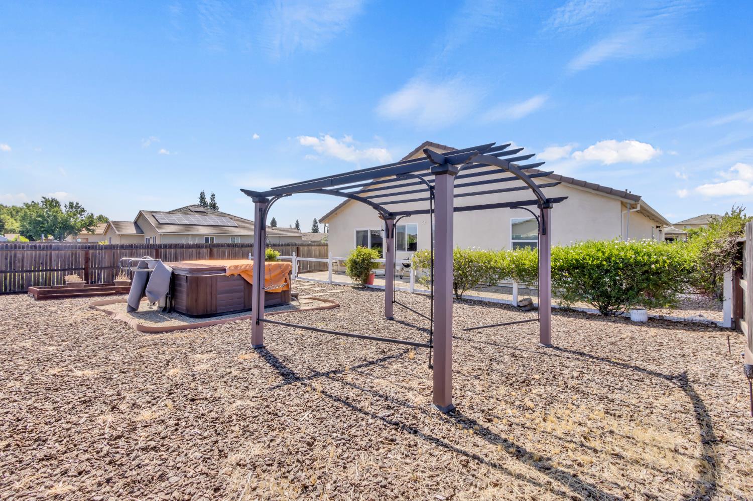 Sierra Bluff Street, Olivehurst, California image 42