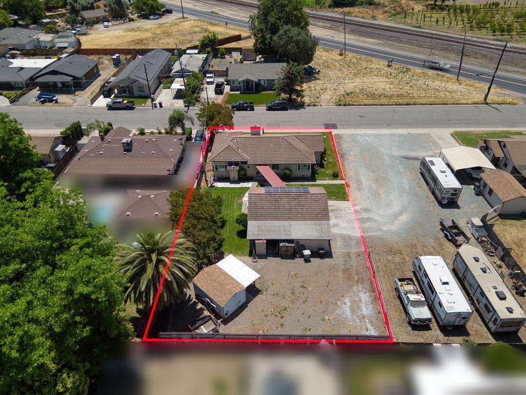 Vine Avenue, Escalon, California image 14
