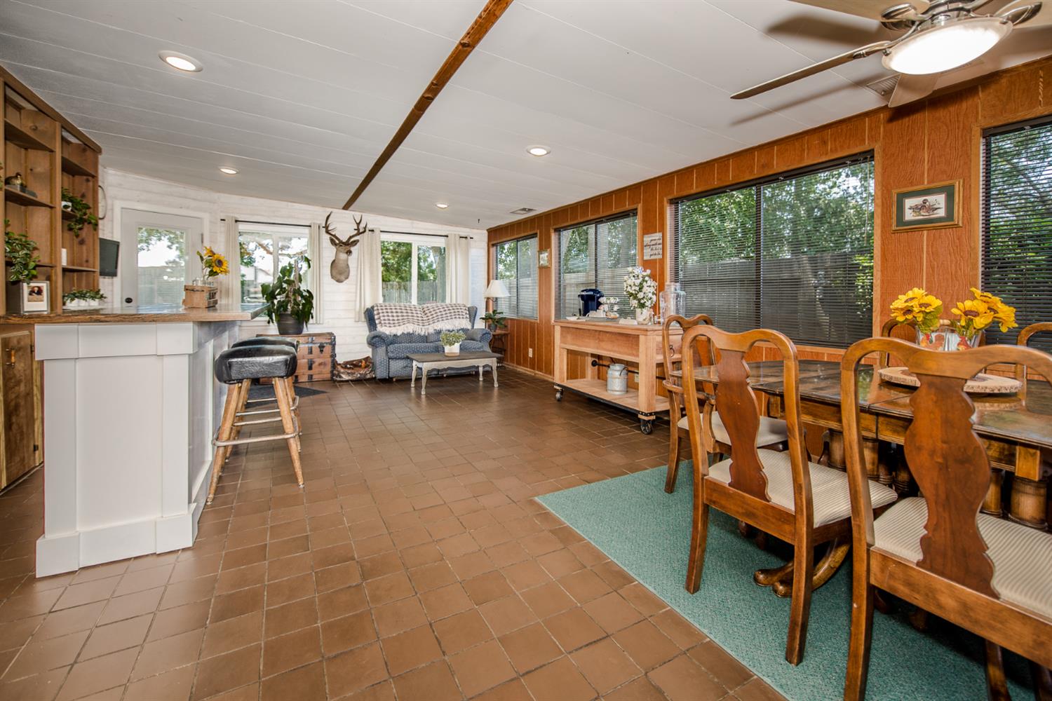 Leo Way, Woodland, California image 4