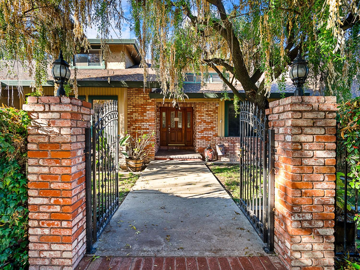 Laron Court, Stockton, California image 2
