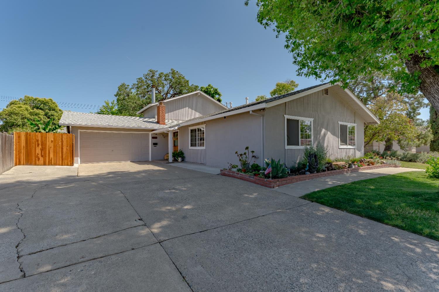 Oak Tree Drive, Roseville, California image 2