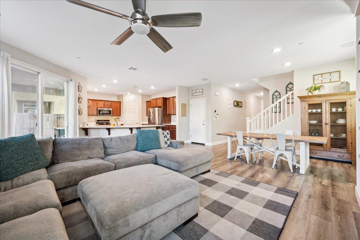 Encore Way, Roseville, California image 11
