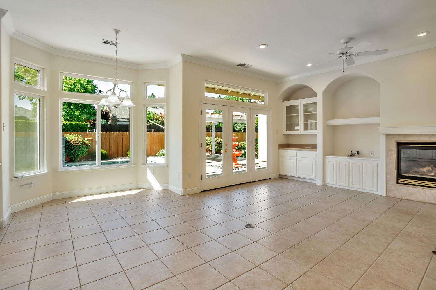 Yana Place, Davis, California image 10