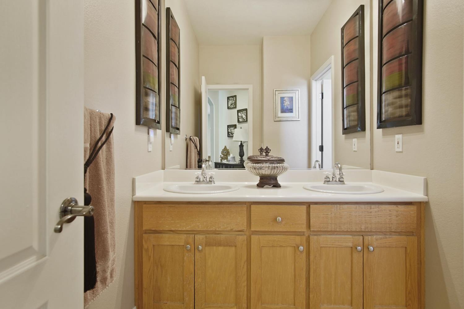 Orchid Lane, Turlock, California image 17