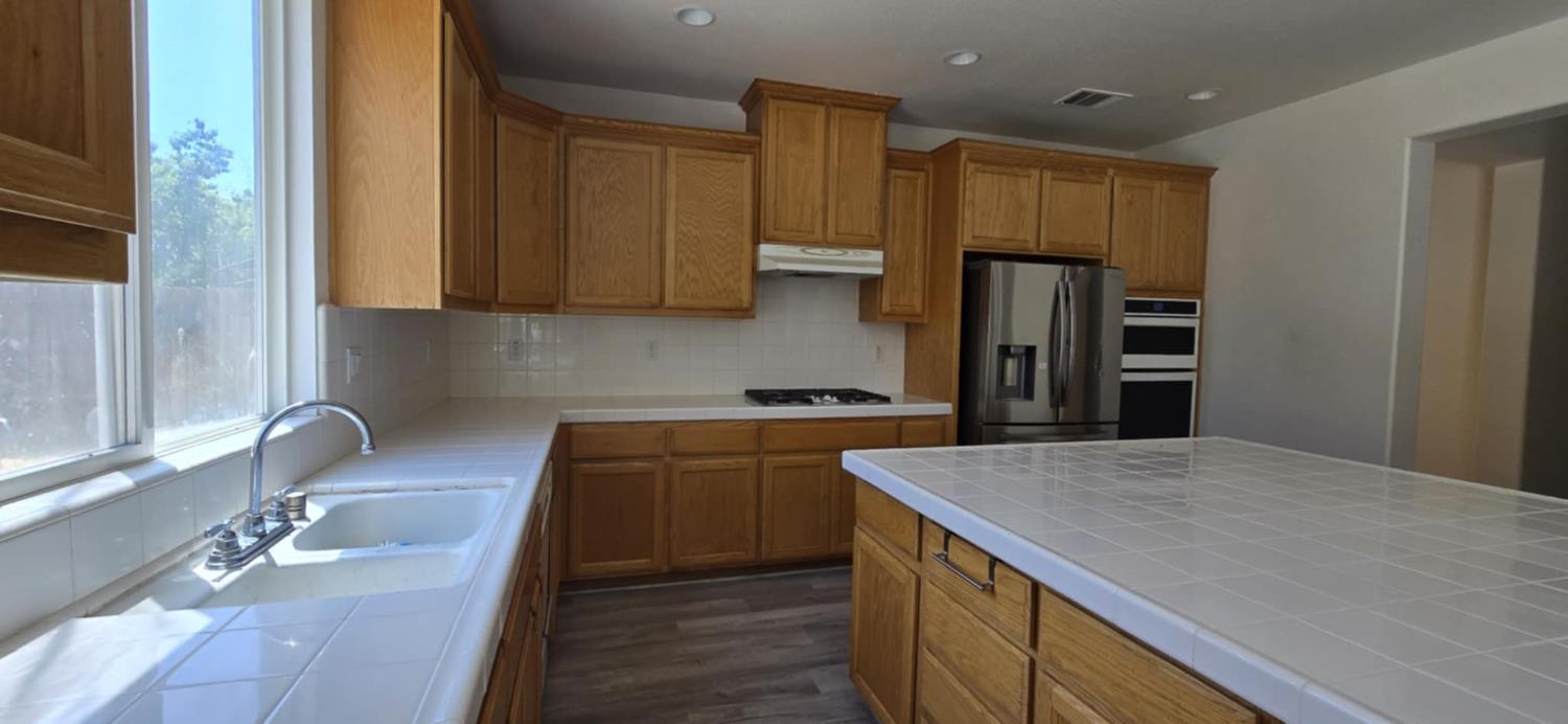 Avignon Drive, Merced, California image 11