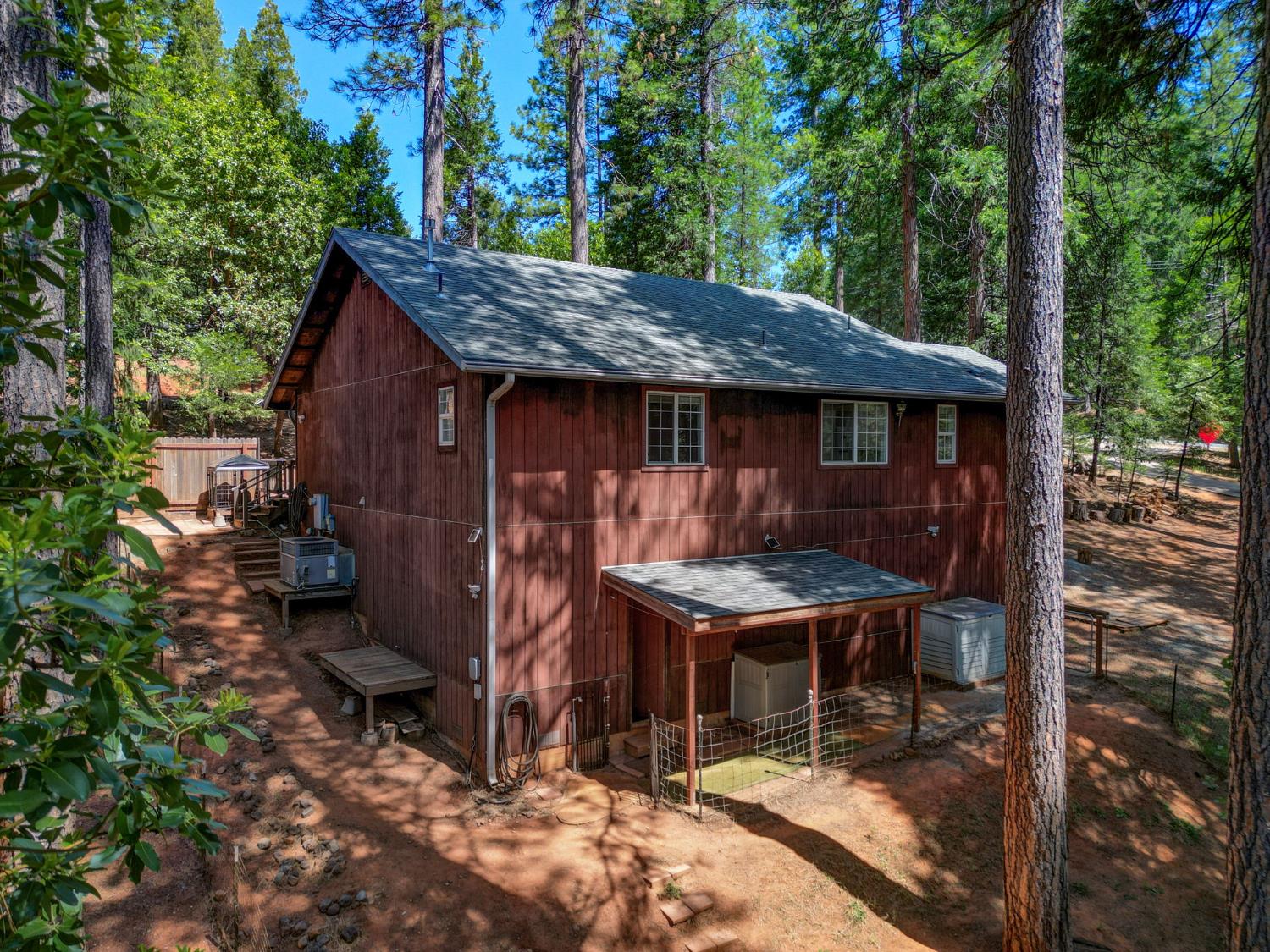 Forest Knoll Court, Pioneer, California image 7