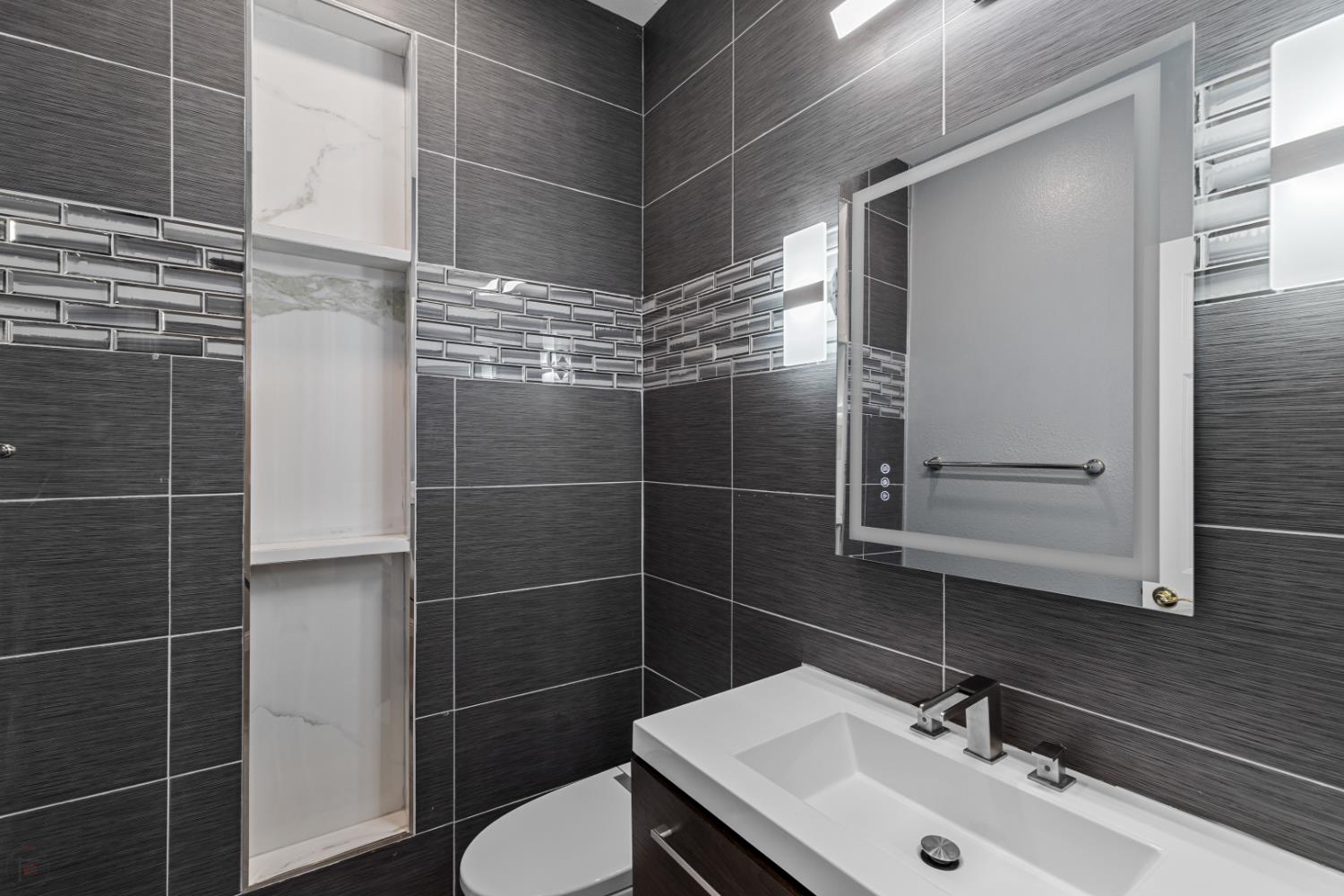 Detail Gallery Image 40 of 82 For 2431 Ogden Sannazor Ct, Tracy,  CA 95377 - 6 Beds | 4/1 Baths