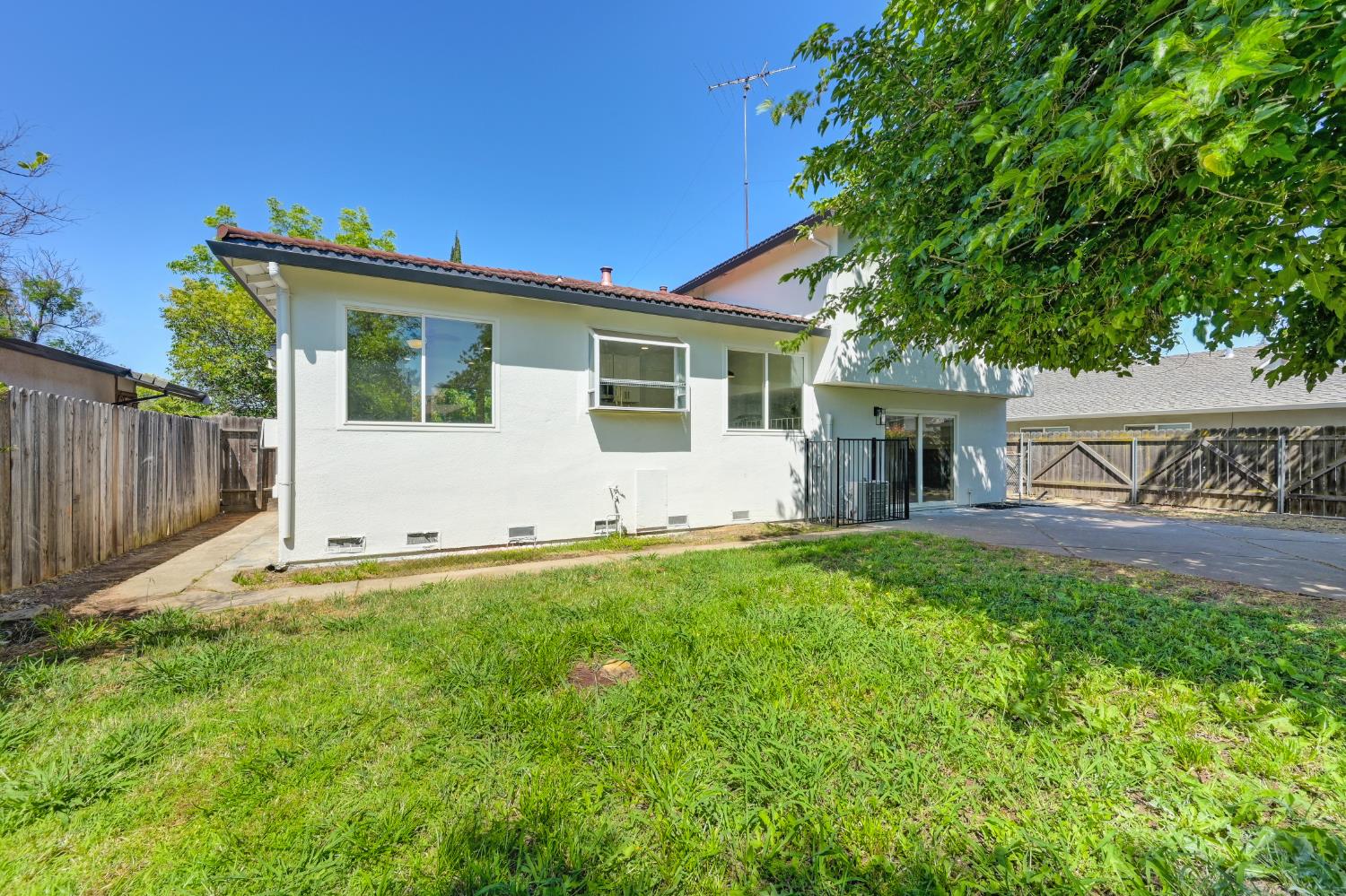 Coral Oak Way, Citrus Heights, California image 29