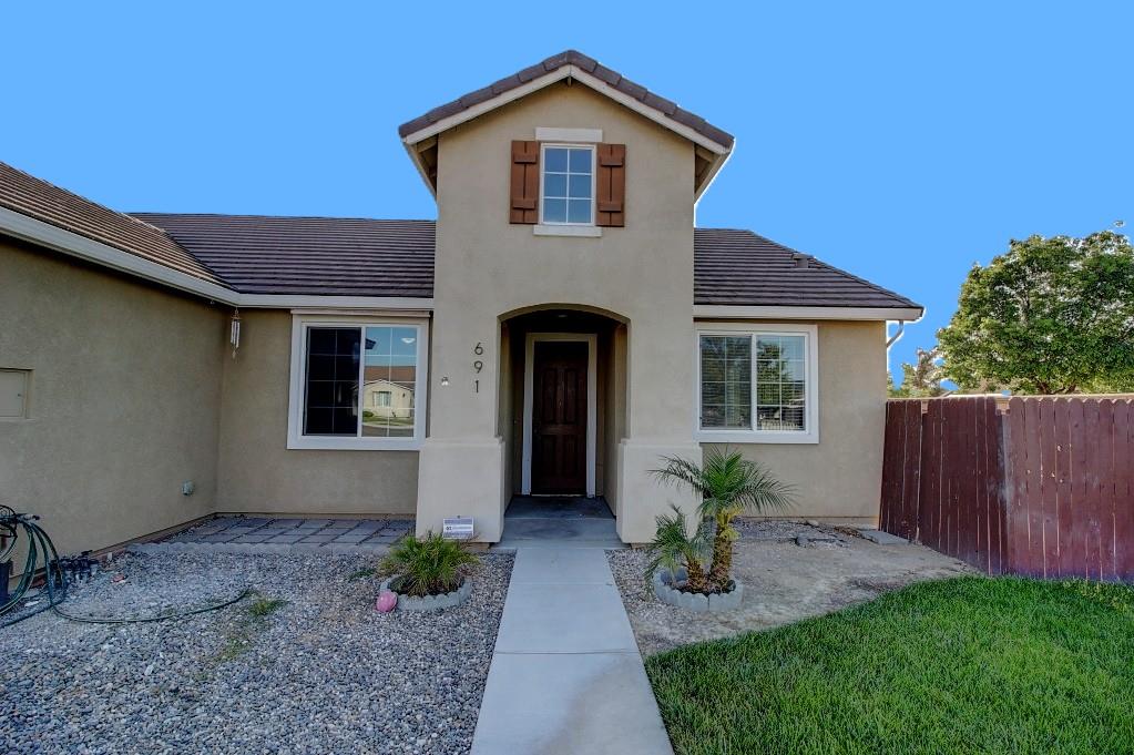 Pinot Blanc Court, Los Banos, California image 6