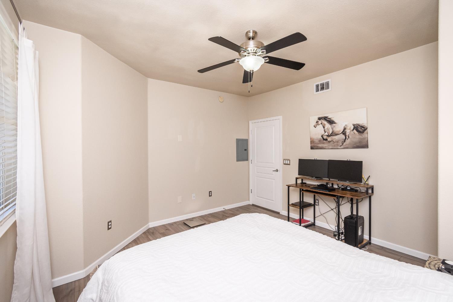 Photo #33: 225068677 Listing: Photo #33