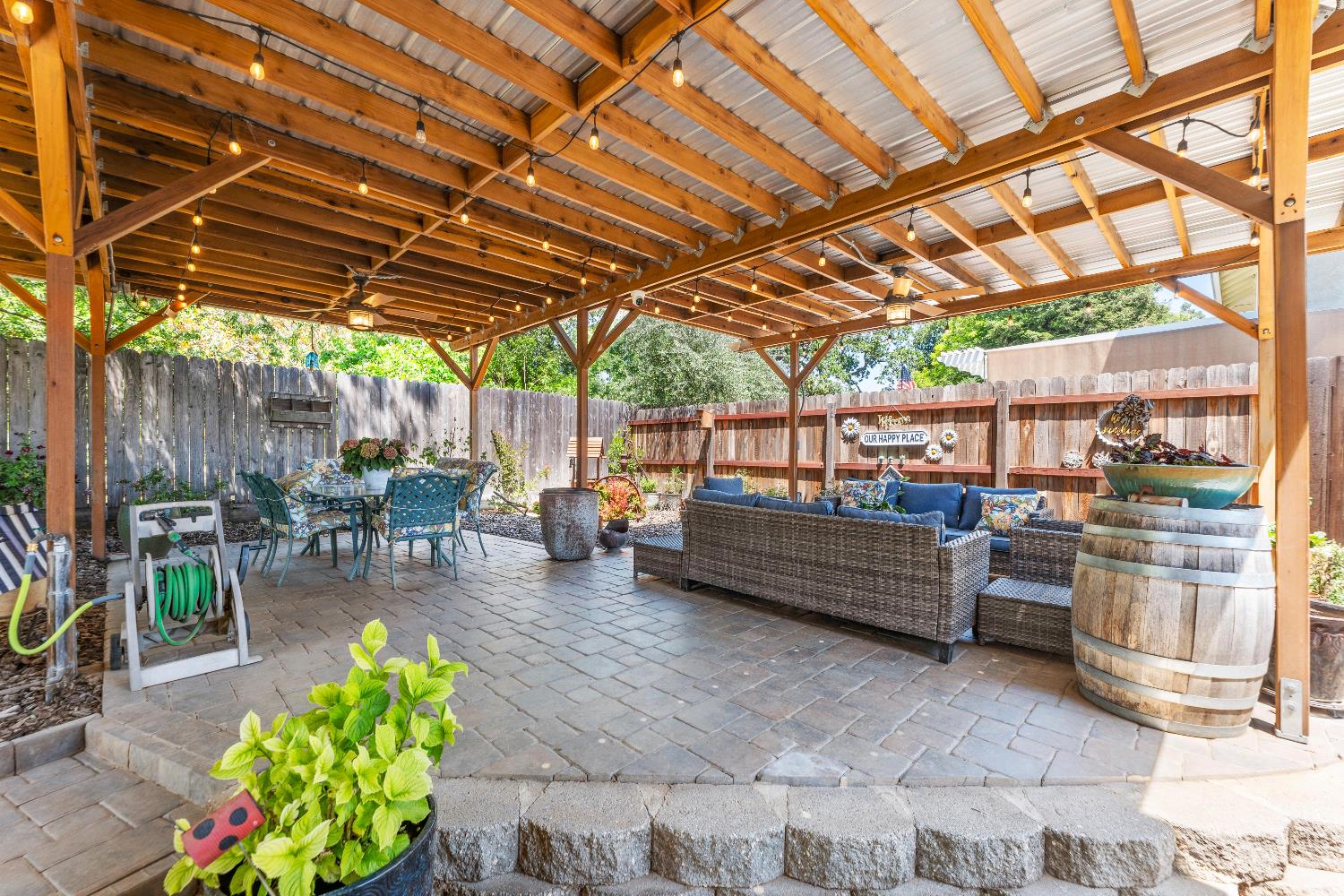 Crown Prince Court, Elk Grove, California image 38