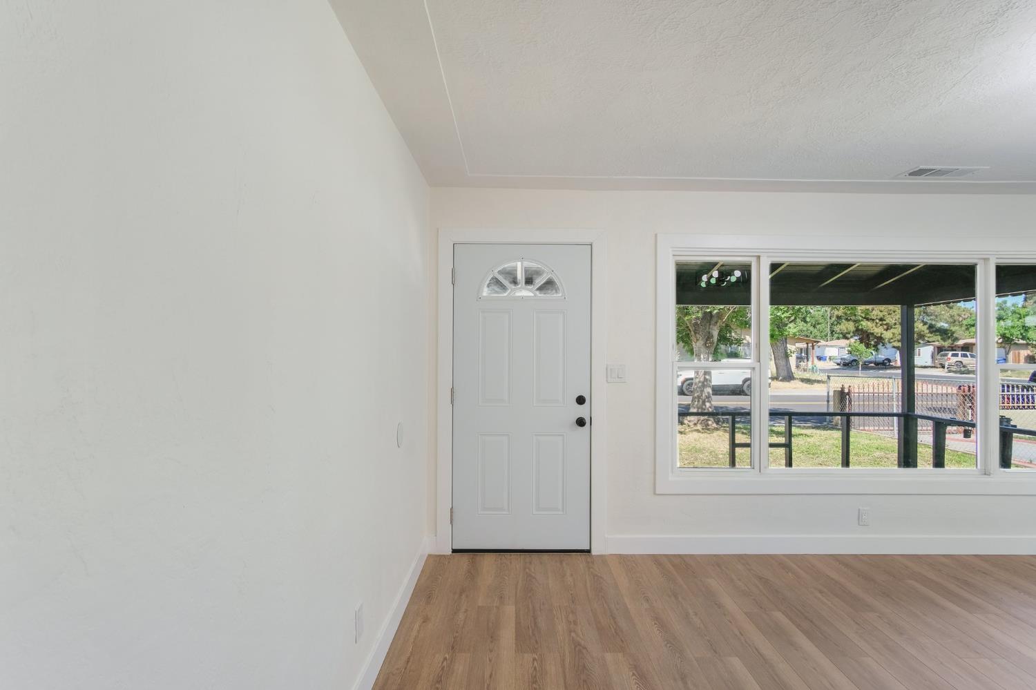 Whitcomb Way, Modesto, California image 5