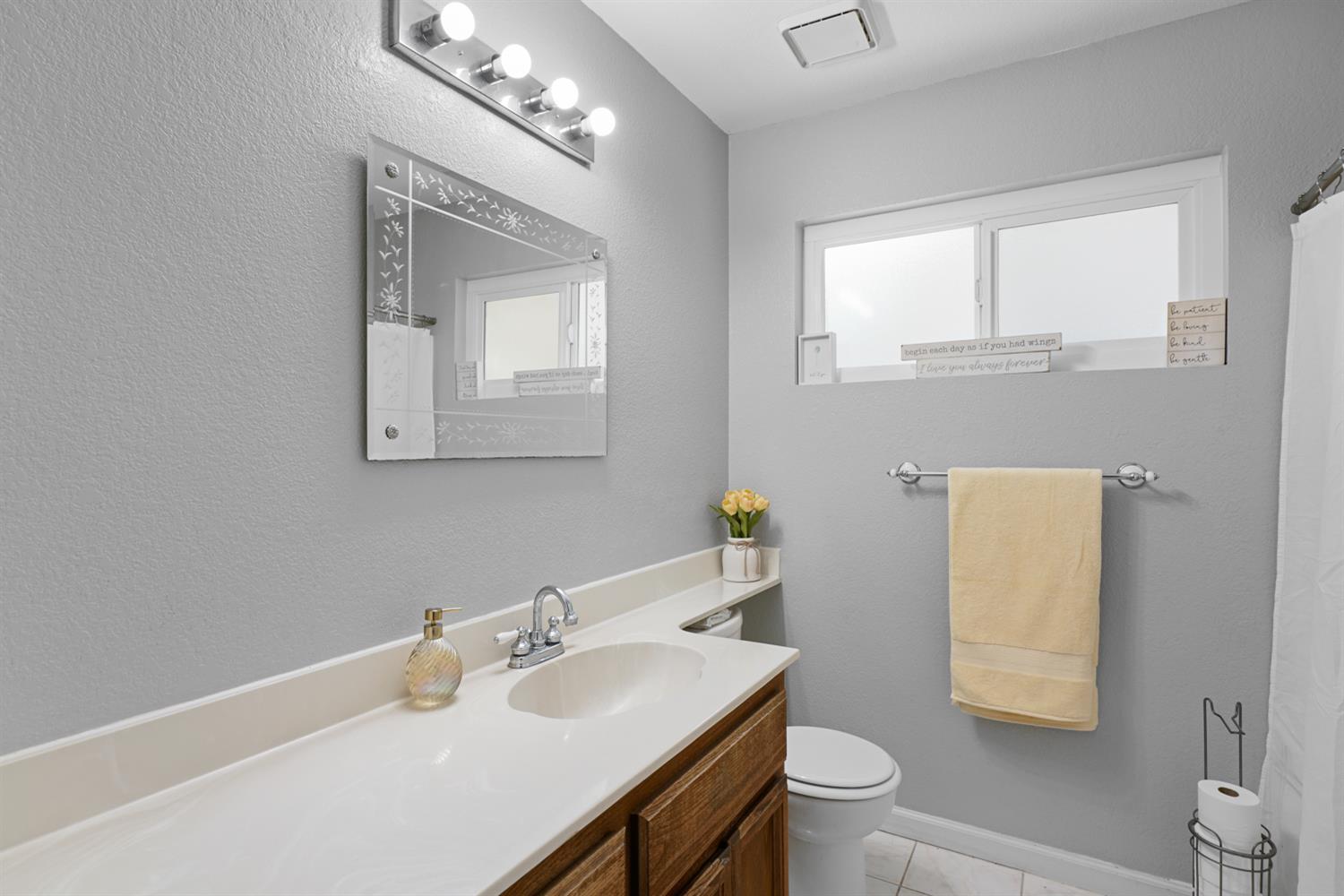 Lichen Drive, Citrus Heights, California image 16