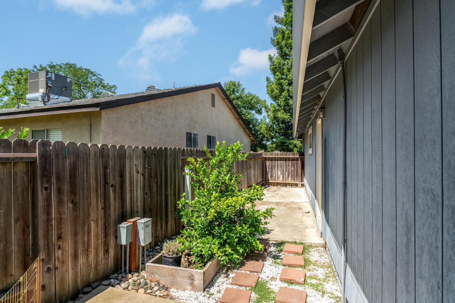 Lichen Drive, Citrus Heights, California image 28