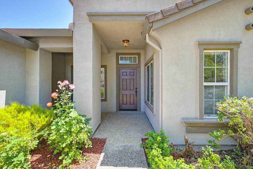 Azalea Garden Way, Rancho Cordova, California image 3