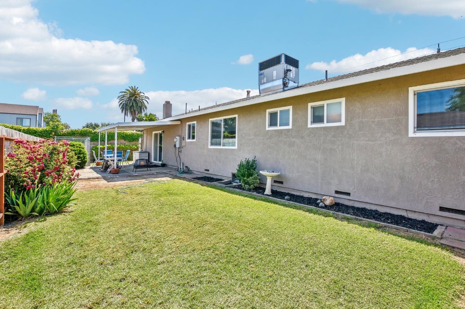 Elm Avenue, Galt, California image 18