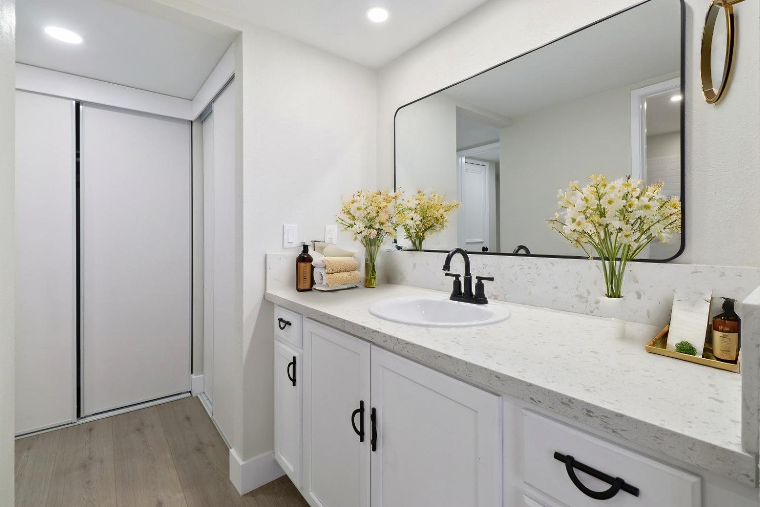 Photo #11: 225069098 Listing: Photo #11
