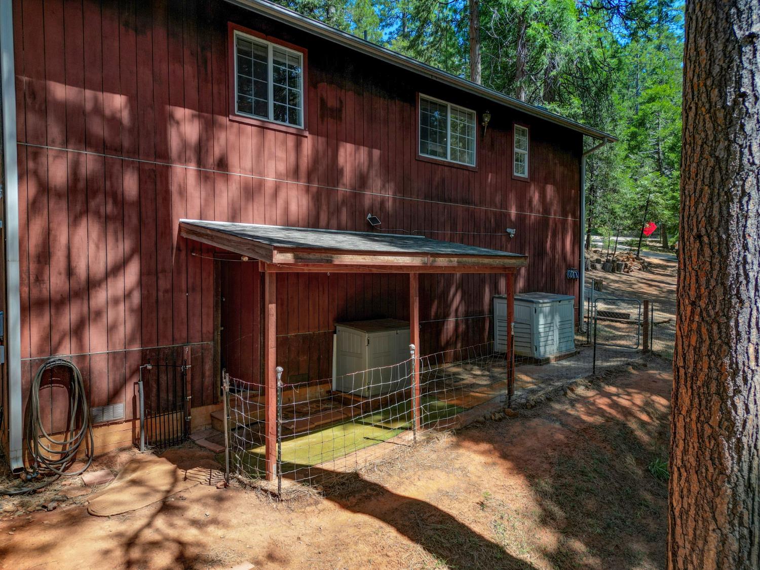 Forest Knoll Court, Pioneer, California image 8