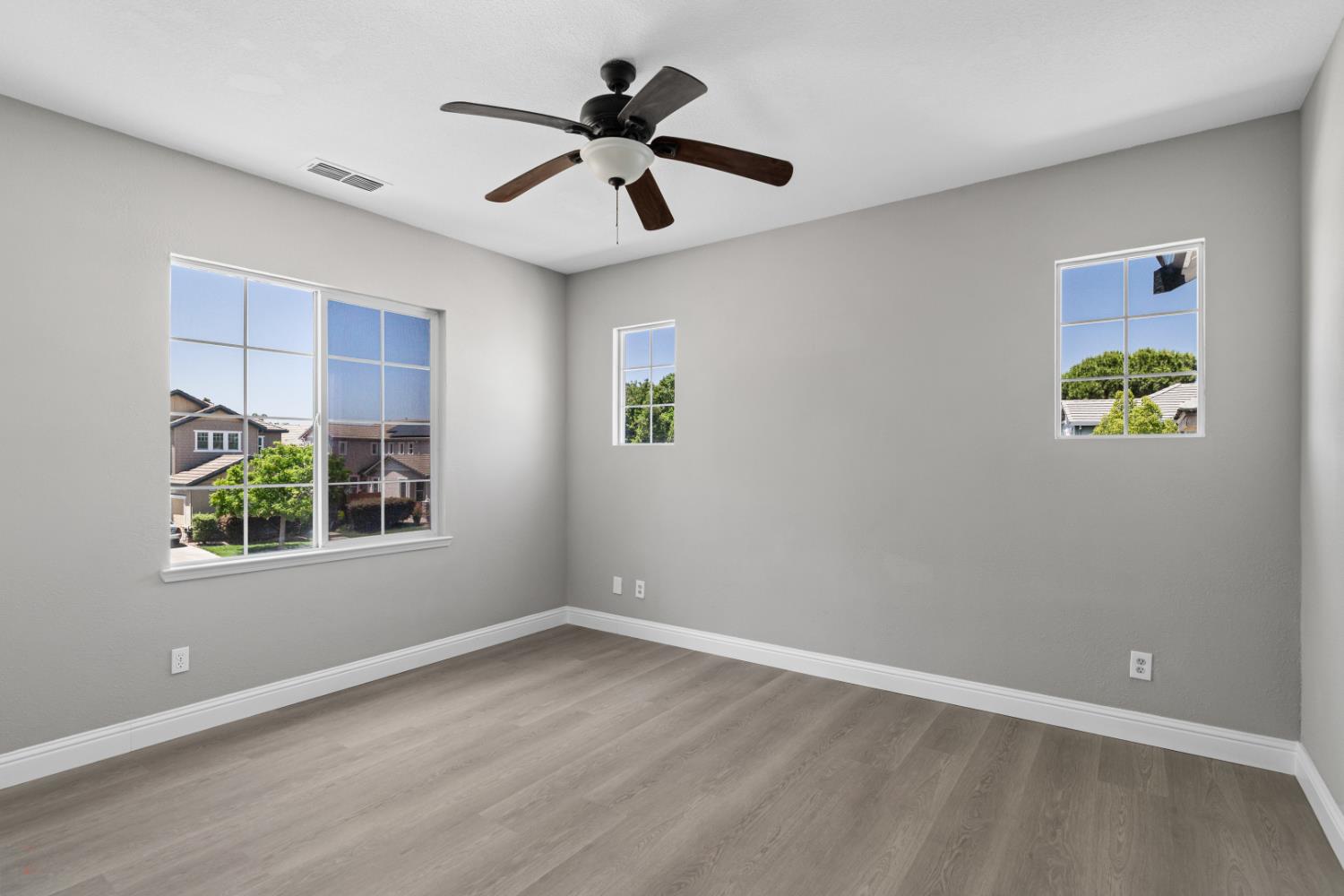 Detail Gallery Image 56 of 82 For 2431 Ogden Sannazor Ct, Tracy,  CA 95377 - 6 Beds | 4/1 Baths