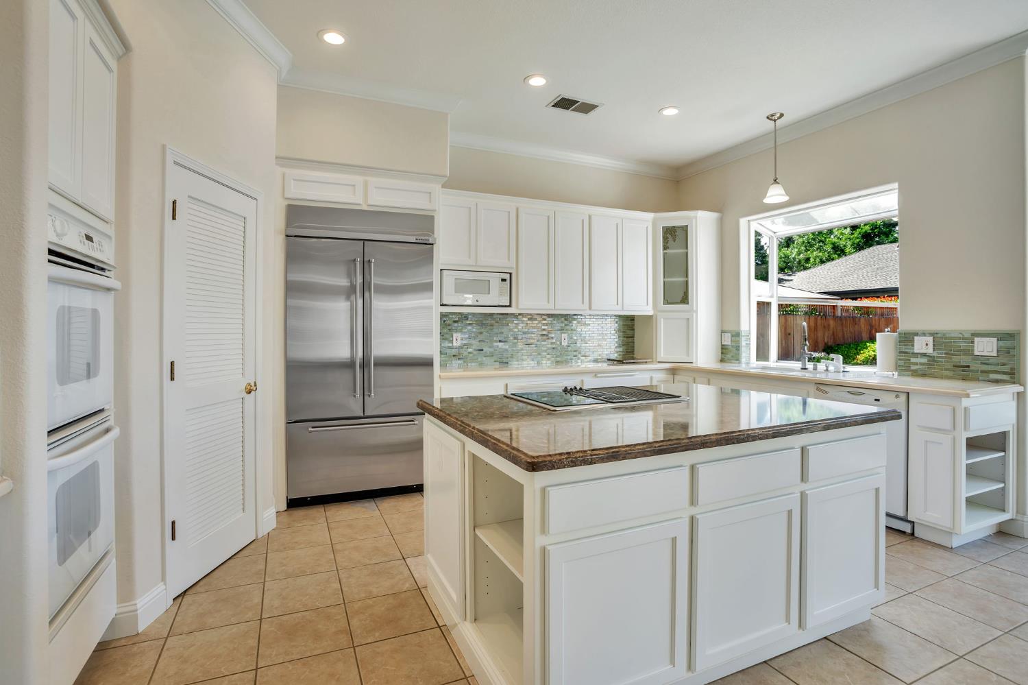 Yana Place, Davis, California image 6