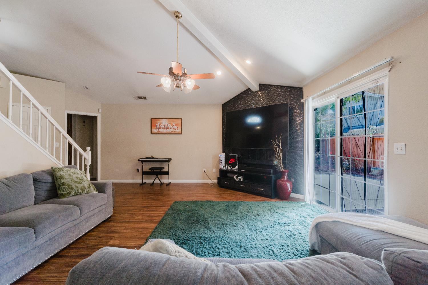 Mustang Place, Stockton, California image 8