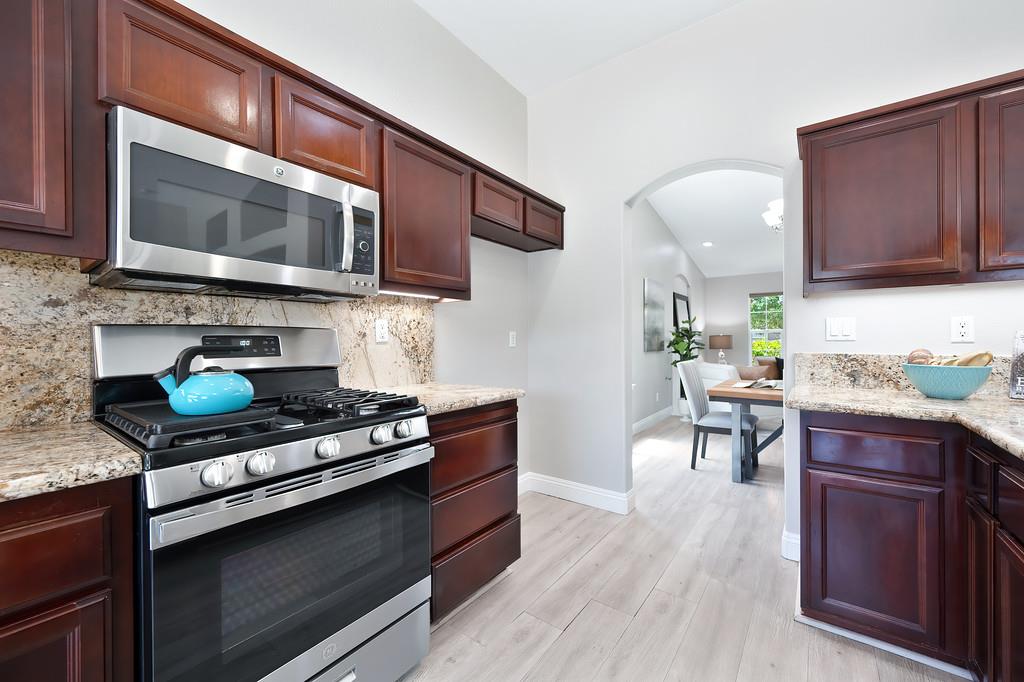 Azalea Garden Way, Rancho Cordova, California image 14