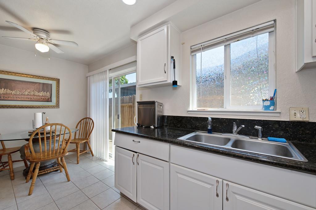 9350 Camada Court, Elk Grove, California image 10