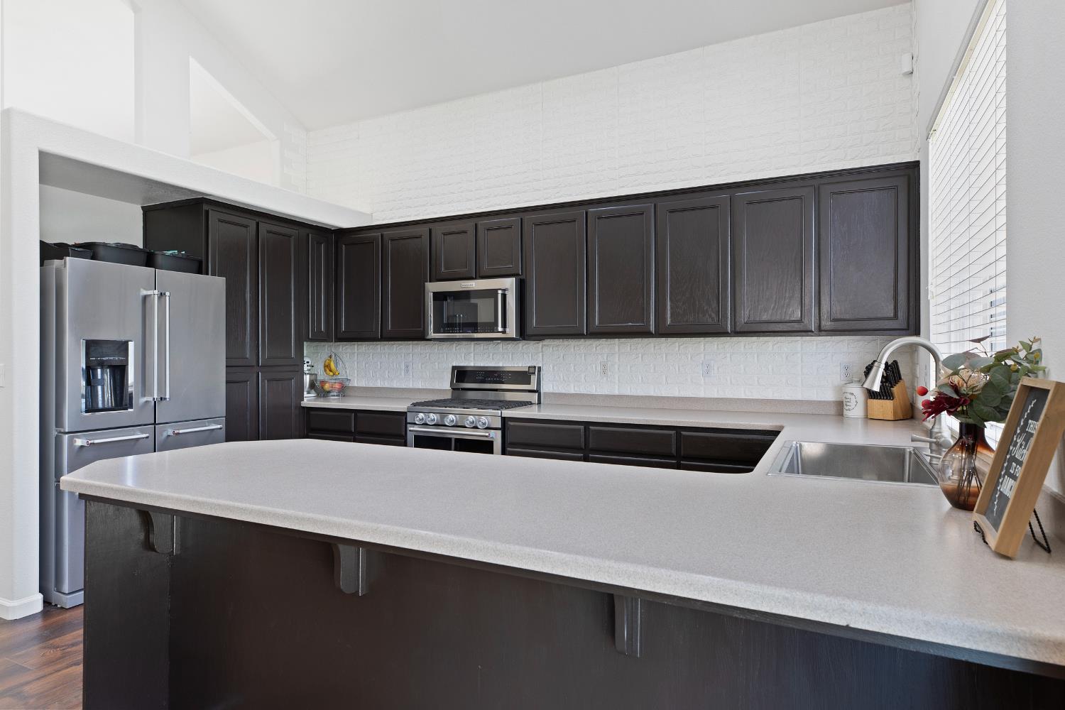 Moonbeam Way, Turlock, California image 15