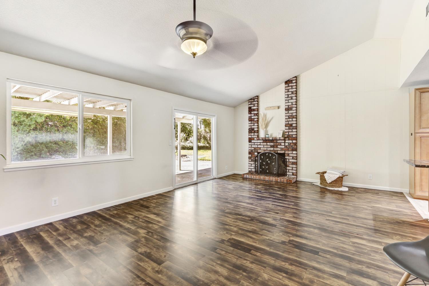 Oak Creek Court, Roseville, California image 8