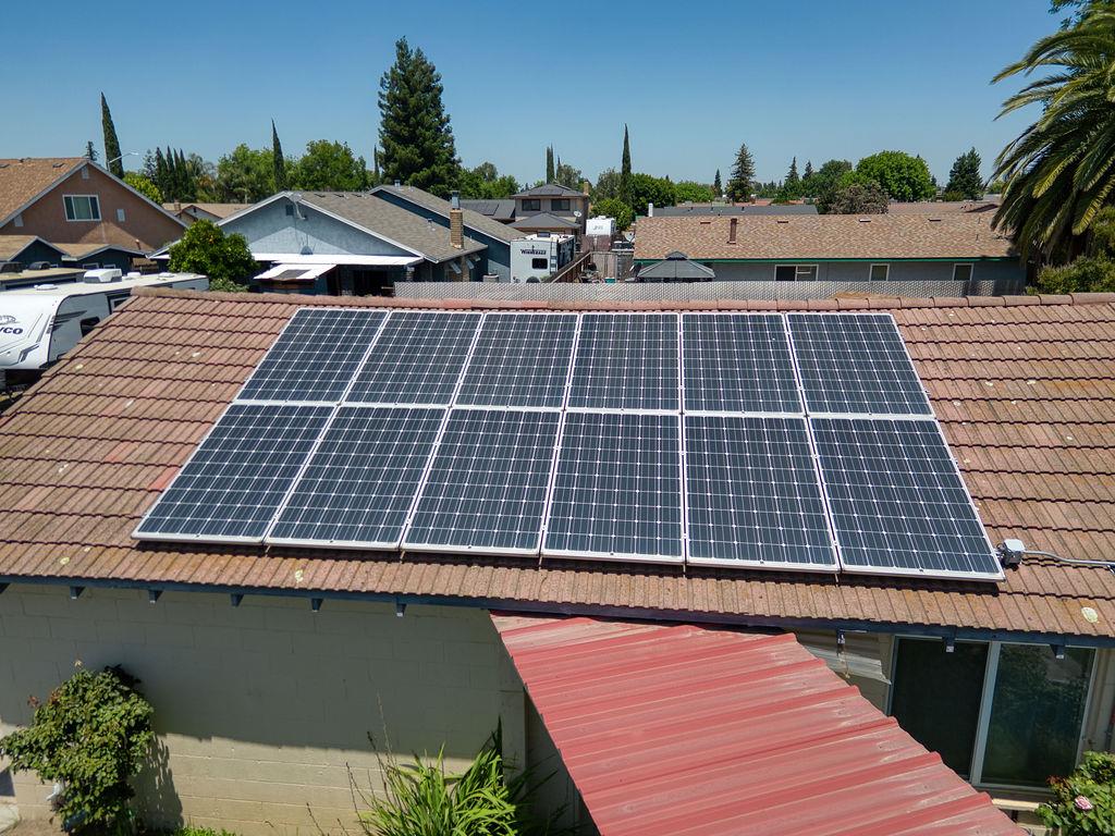 Vine Avenue, Escalon, California image 8