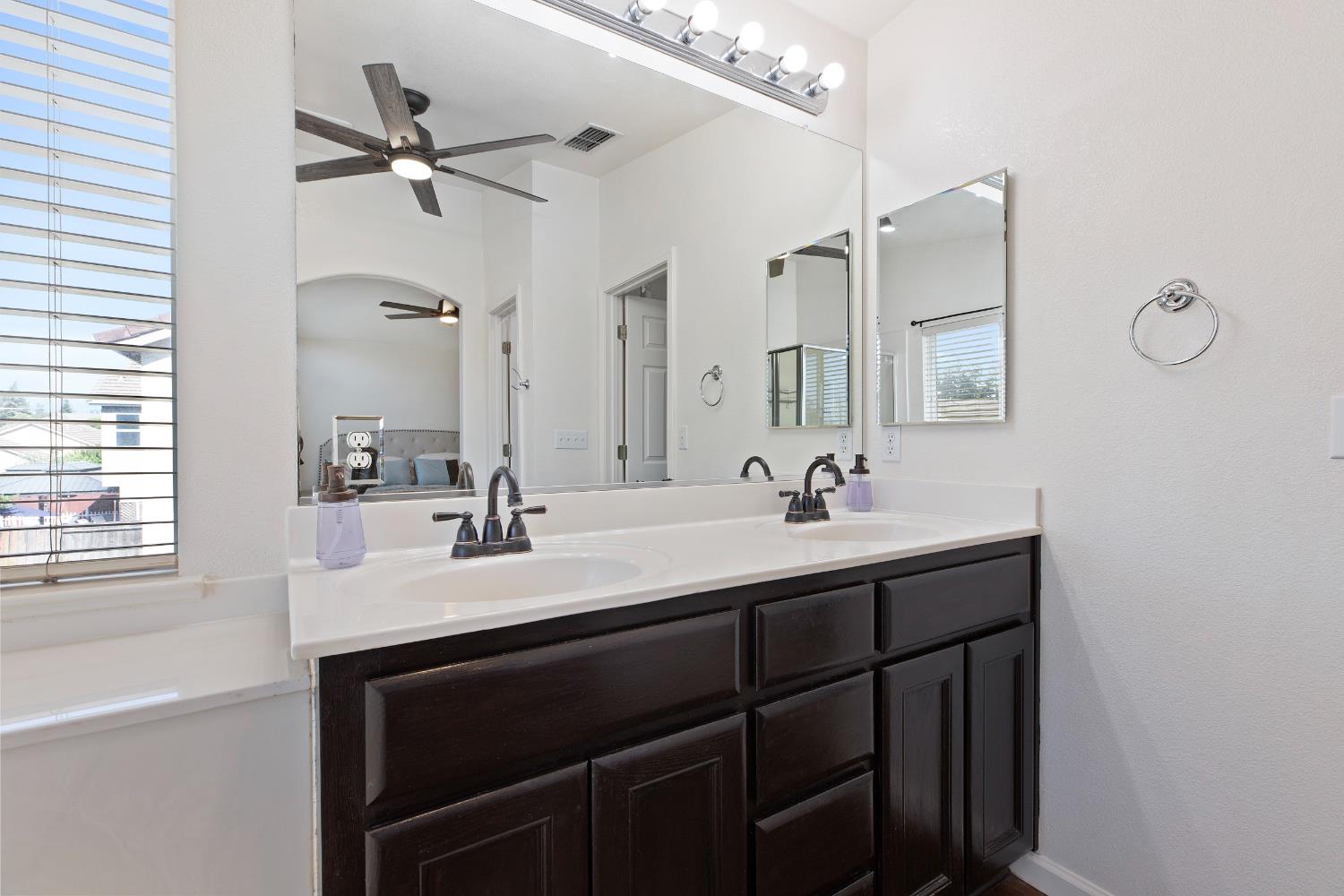 Moonbeam Way, Turlock, California image 30