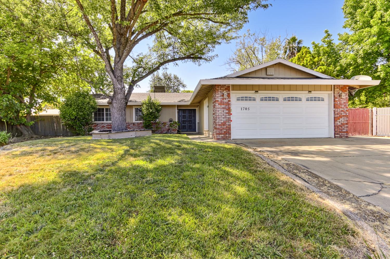 Oak Creek Court, Roseville, California image 1